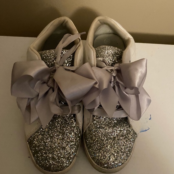 girls white glitter shoes
